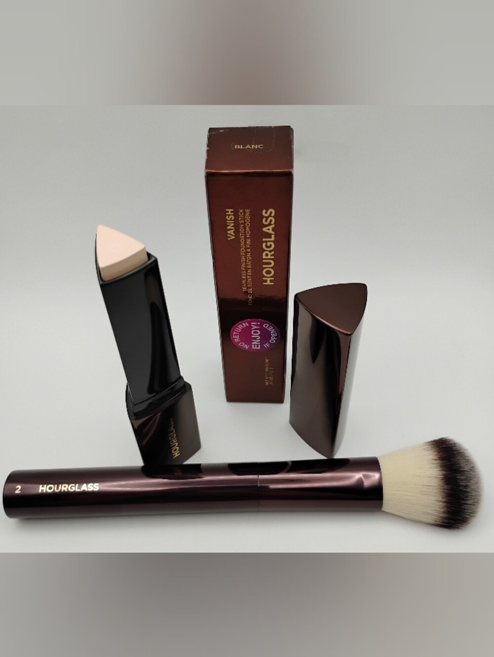 Hourglass Vanish Seamless Finish Foundation Stick In BLANC & No.02 Makeup Brush - Picture 3 of 9